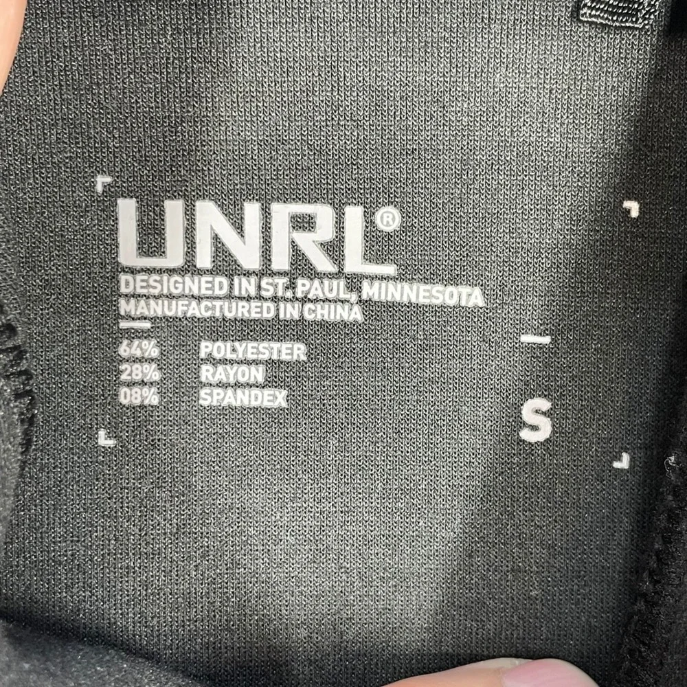 UNRL Black Leave A Legacy Crossover Hoodie Mens Small